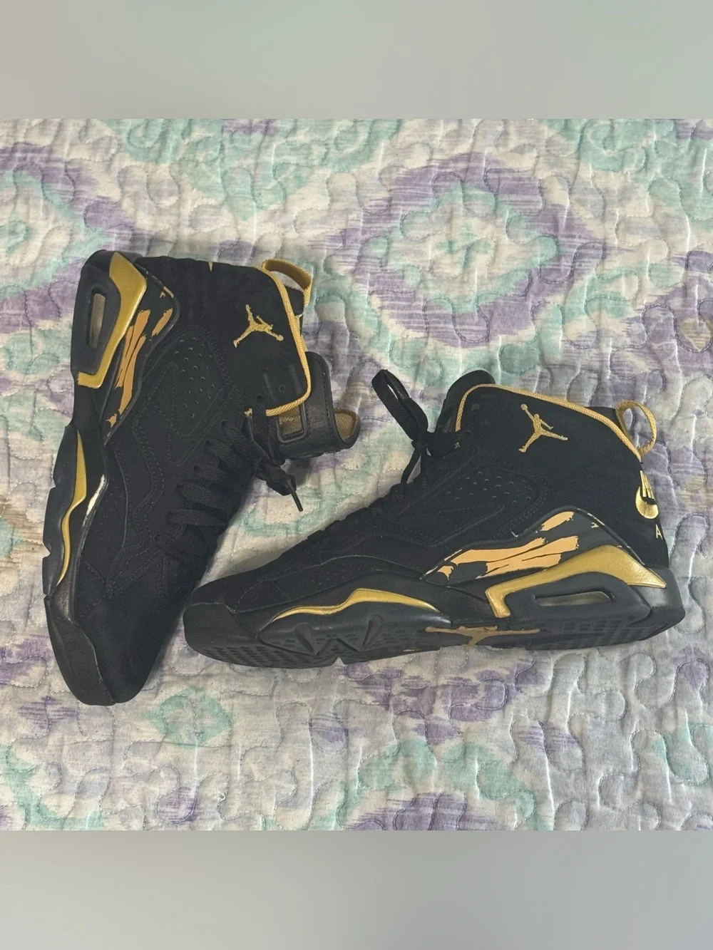 Jordan MVP basketball shoes in a black and metallic gold colorway Size 6 1/2